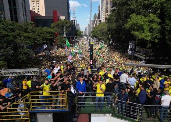 Brazil ex-leader Bolsonaro rallies thousands of supporters to protest his trial over alleged plot to overturn election